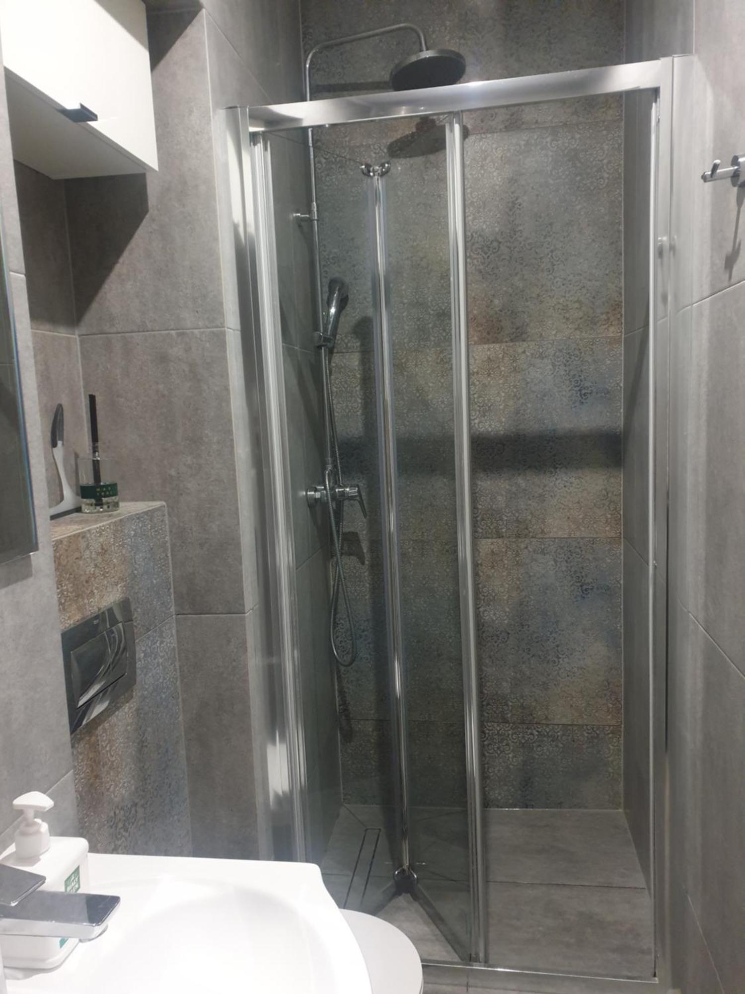 - Blisko Centrum - Podgorze, Kuchnia, Lazienka, Sypialnia Z Dwoma Lozkami Apartment